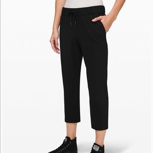 Lululemon on the fly crop pants- New with tags